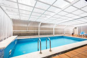 Bazén v ubytování Hotel SNÖ Beret nebo v jeho okolí