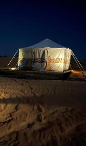Fotografie z fotogalerie ubytování Desert Lumen Camp v destinaci Badīyah
