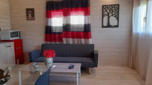 Μια τηλεόραση ή/και κέντρο ψυχαγωγίας στο La Irilia Residences & Retreat