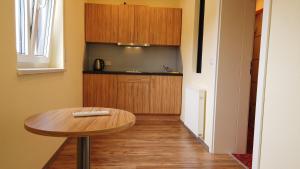 Η κουζίνα ή μικρή κουζίνα στο Apartment Allersberg +10 φωτογραφίες