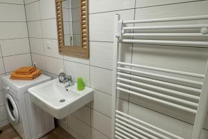 Fotografie z fotogalerie ubytování Pension Hirschburg Ferienwohnung 11 - Bad Sülze v destinaci Hirschburg