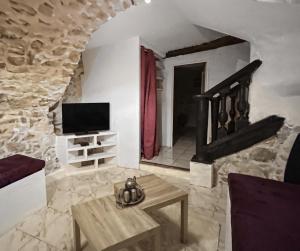 Μια τηλεόραση ή/και κέντρο ψυχαγωγίας στο Le Nid Secret de Vence