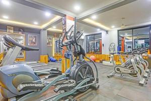 Fitness centrum a/nebo fitness zařízení v ubytování FabHotel 22 Squares Living Spaces - Nr Calangute Beach + 34 fotografií