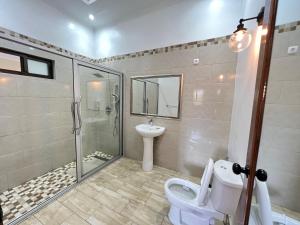 Ένα μπάνιο στο Djuba Guest House