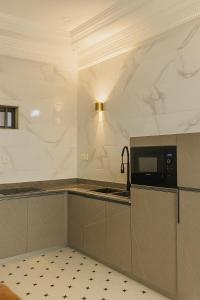 Φωτογραφία από το άλμπουμ του CHROME Résidences Fidjrossè PLAGE στο Κοτονού