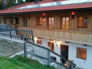 Budova, kde se prázdninový dům nachází