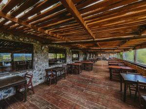 Εστιατόριο ή άλλο μέρος για φαγητό στο San Francisco De Las Sierras