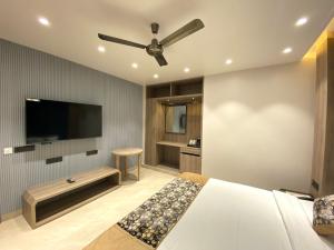 TV a/nebo společenská místnost v ubytování Pals Inn