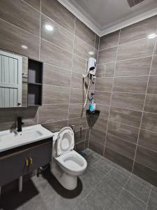 Ένα μπάνιο στο Vi Sweet Home Airport