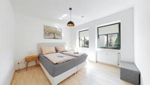 Ένα ή περισσότερα κρεβάτια σε δωμάτιο στο Yellow one