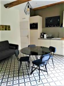 Kuchyň nebo kuchyňský kout v ubytování Maison proche du centre Béziers + 12 fotografií