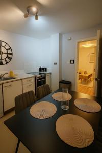 Kuchyň nebo kuchyňský kout v ubytování Charming 1-Bed Home in Aberdeen + 3 fotografie