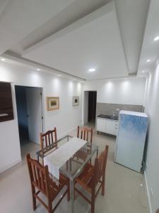 Η κουζίνα ή μικρή κουζίνα στο Departamento Crispim