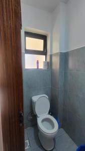 Ένα μπάνιο στο Studio Apartment - The Arc II