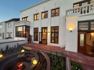 Φωτογραφία από το άλμπουμ του Axminster House σε Muizenberg