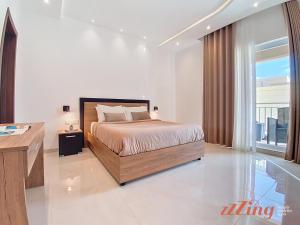 Ένα ή περισσότερα κρεβάτια σε δωμάτιο στο Rooftop Oasis with Plunge Pool & BBQ +45 φωτογραφίες