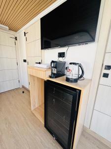 Η κουζίνα ή μικρή κουζίνα στο Boat Camping