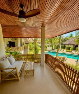 Bazén v ubytování Tulum Villa Resort Koh Samui nebo v jeho okolí