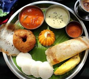 Φαγητό σε αυτό το ξενοδοχείο ή κάπου εκεί κοντά +25 φωτογραφίες