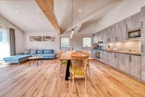 Køkken eller tekøkken på Apart Inntalerhof Apart 6 + 7 billeder