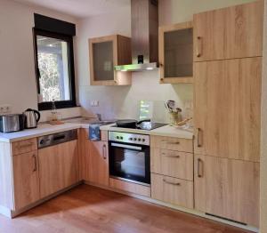 Η κουζίνα ή μικρή κουζίνα στο Auszeit mit 2 Schlafzimmer