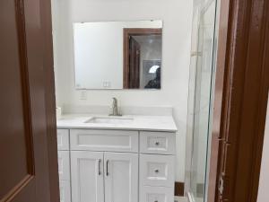 Phòng tắm tại Downtown residence room 1