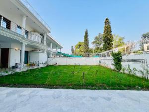 Zahrada ubytování Godown Palace Guest House