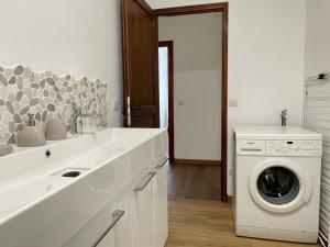 Φωτογραφία από το άλμπουμ του Happy neez σε Rébénacq