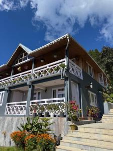 Το κτήριο όπου στεγάζεται  η βίλα