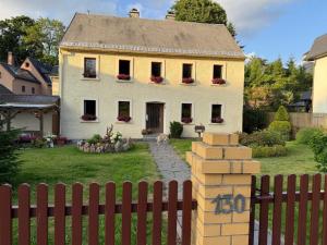 Το κτήριο όπου στεγάζεται  το διαμέρισμα