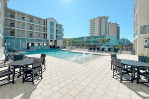 Πισίνα στο ή κοντά στο Sea Glass Unit 209