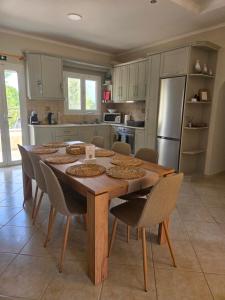 Køkken eller tekøkken på Olive Garden Villa + 8 billeder