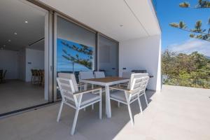 En balkon eller terrasse på Rada Villa - Heating Pool Optional