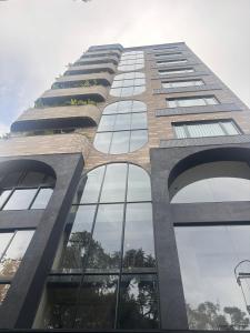 Tòa nhà nơi khách sạn tọa lạc