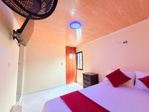 Ένα ή περισσότερα κρεβάτια σε δωμάτιο στο Hotel San Vicente