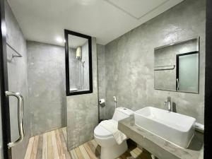 Ένα μπάνιο στο THT by Thai Hotel Krabi