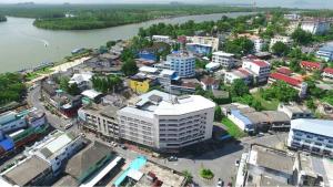 Γενική άποψη της πόλης Κράμπι ή θέα της πόλης από  αυτό το ξενοδοχείο