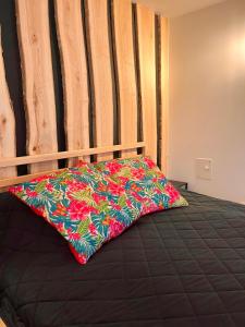 Ένα ή περισσότερα κρεβάτια σε δωμάτιο στο Woodstock IX, self check-in