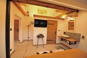 Μια τηλεόραση ή/και κέντρο ψυχαγωγίας στο Roiderhof Irrsee