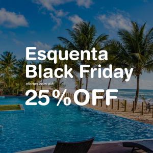 Ein Blick auf den Strand und das Meer mit dem Schriftzug „Exzentina Black“. in der Unterkunft Vivant Eco Beach OFICIAL in Barra Grande