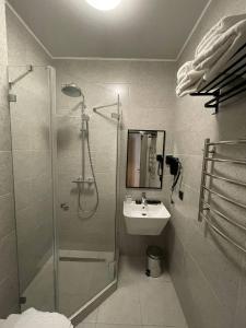 Koupelna v ubytování Farmer`s Hotel + 14 fotografií