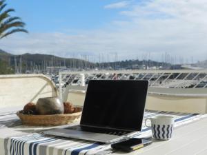 Photo de la galerie de l'établissement Harmony Seafront 365 by Can Ventet, à Port de Pollença