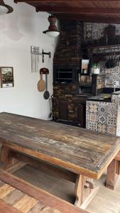 Køkken eller tekøkken på Casa completa com piscina e hidromassagem