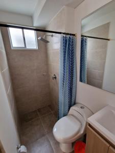 Ένα μπάνιο στο Apartamento en Cartagena, Manzanillo