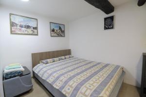 Postel nebo postele na pokoji v ubytování Etno Deša Apartmani + 33 fotografií