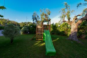 Area giochi per bambini di Hotel Castel Miramonti