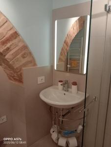 Koupelna v ubytování Locazione Turistica Appartamento in centro a Spoleto