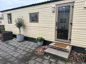 Το κτήριο όπου στεγάζεται  το σαλέ +2 φωτογραφίες