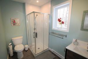 Phòng tắm tại Chalet Nature de Charlevoix +34 ảnh