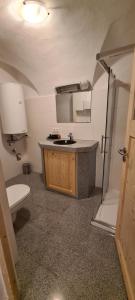 Phòng tắm tại ALTSTADT-Apartmenthaus BOGENSPERGER